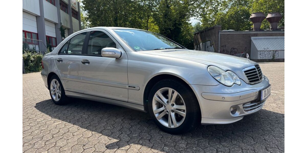 Mercedes-Benz C 220 212.200 km 3.500 &euro; Düsseldorf 40591
