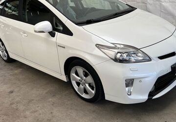 Toyota Prius 124.000 km 11.990 &euro; Düsseldorf 40589