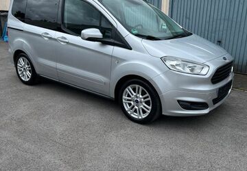 Ford Tourneo Courier 90.021 km 9.750 &euro; Solingen 42699