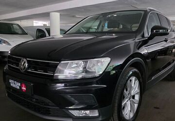 VW Tiguan 207.012 km 13.390 &euro; Düsseldorf 40591