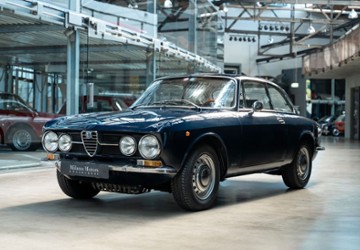 Alfa Romeo Junior 63.821 km 39.900 &euro; Düsseldorf 40591