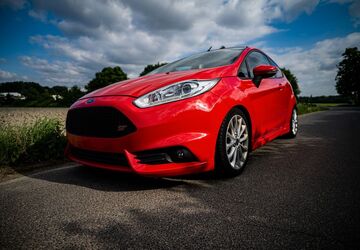 Ford Fiesta 93.000 km 10.500 &euro; Kaarst 41564