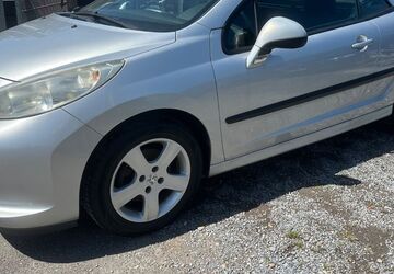 Peugeot 207 119.100 km 3.999 &euro; Düsseldorf 40231