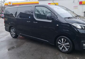 Toyota Proace (Verso) 250.000 km 12.000 &euro; Düsseldorf 40474