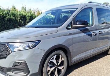 Ford Grand Tourneo 6.000 km 40.666 &euro; Düsseldorf 40589