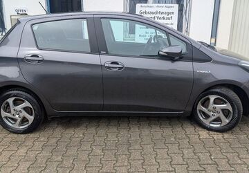 Toyota Yaris 87.360 km 11.000 &euro; Düsseldorf 40472
