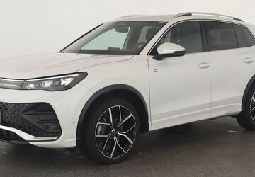 VW Tiguan 26.600 km 43.384 &euro; Düsseldorf 40233