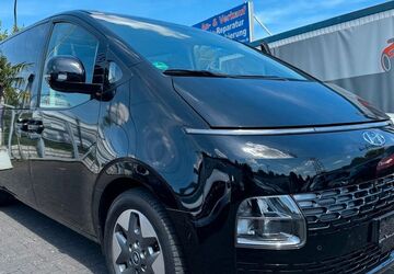 Hyundai STARIA 102.970 km 28.850 &euro; Düsseldorf 40627