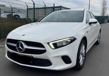 Mercedes-Benz A 250 124.900 km 19.480 &euro; Düsseldorf 40225
