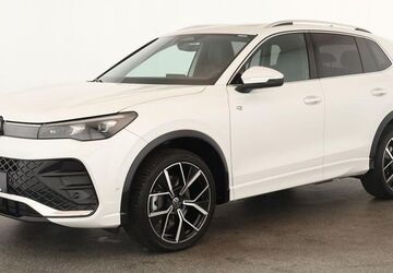 VW Tiguan 24.500 km 43.884 &euro; Düsseldorf 40233