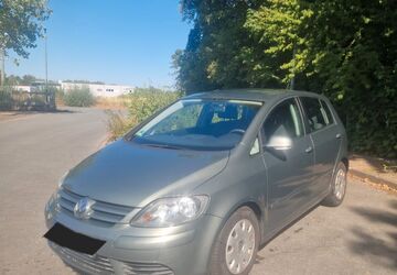 VW Golf Plus 255.300 km 2.450 &euro; Düsseldorf 40219