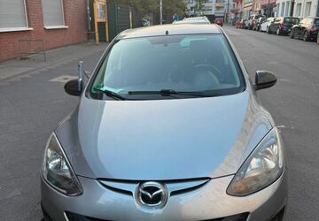 Mazda 2 176.900 km 3.390 &euro; Düsseldorf 41217