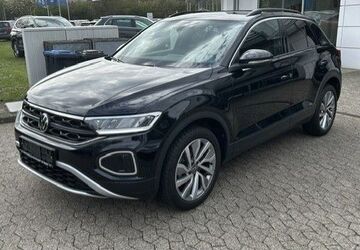 VW T-Roc 7.668 km 24.600 &euro; Düsseldorf 40472