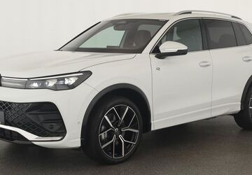 VW Tiguan 26.900 km 44.384 &euro; Düsseldorf 40233