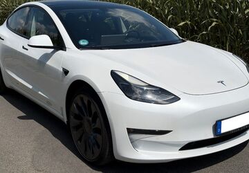 Tesla Model 3 85.602 km 31.999 &euro; Oberhausen 46244