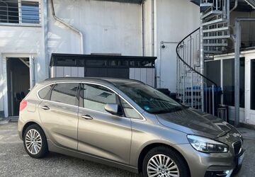 BMW 220 Active Tourer 161.000 km 9.600 &euro; Düsseldorf 40210