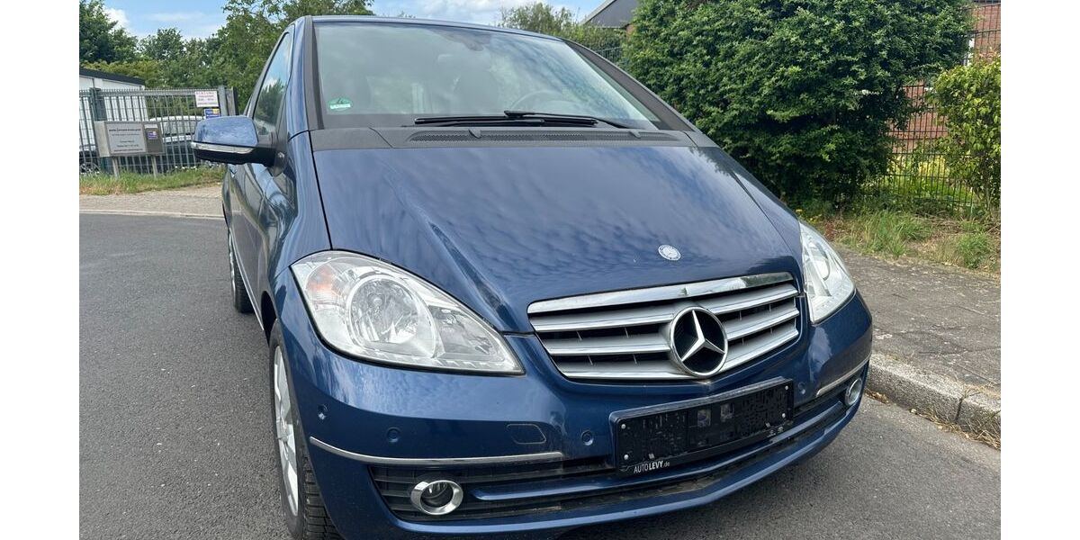Mercedes-Benz A 180 96.855 km 7.900 &euro; Düsseldorf 40231