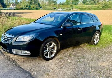 Opel Insignia 153.000 km 6.800 &euro; Düsseldorf 40470