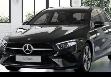 Mercedes-Benz A 180 3.725 km 32.990 &euro; Düsseldorf 40470