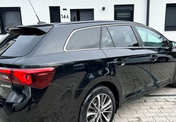 Toyota Avensis 65.241 km 14.390 &euro; Düsseldorf 40599