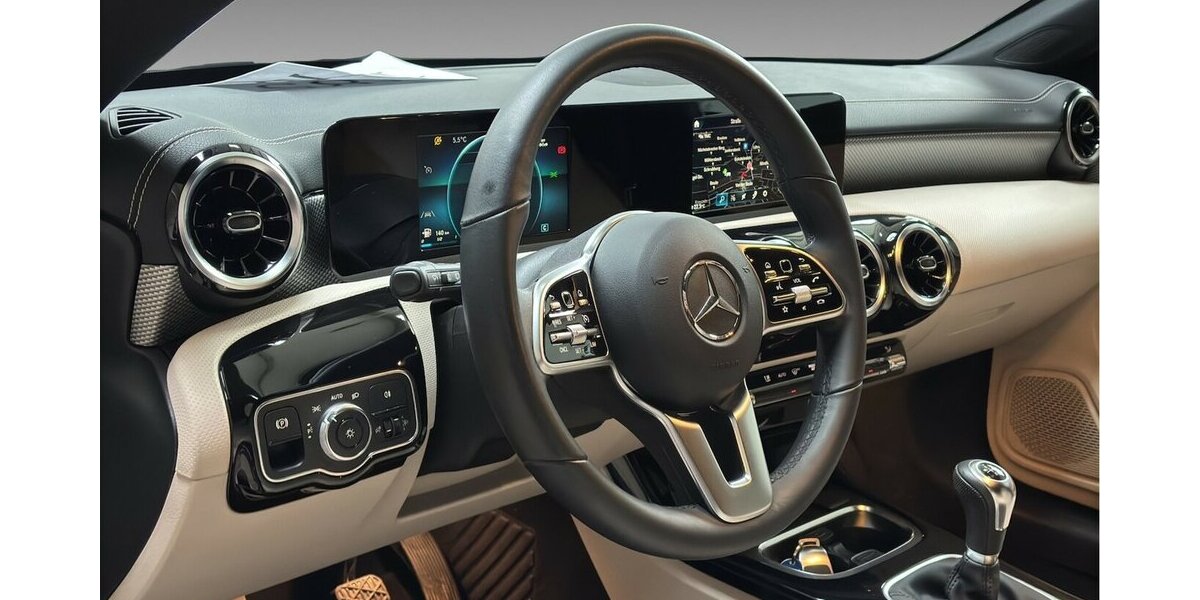 Mercedes-Benz CLA 180 Shooting Brake Leder Navi Kamera 1.Hd 108.430 km 17.990 &euro; Wuppertal 42327