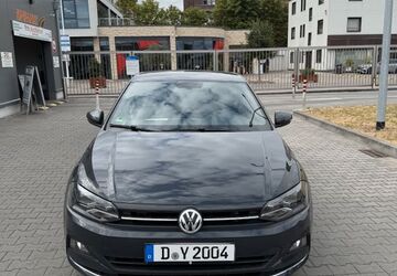 VW Polo 89.500 km 9.900 &euro; Düsseldorf 40239