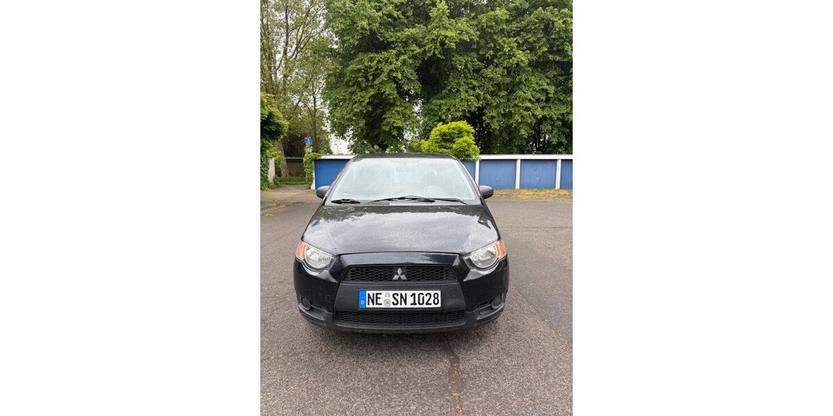 Mitsubishi Colt 130.000 km 1.500 &euro; Kaarst 41564