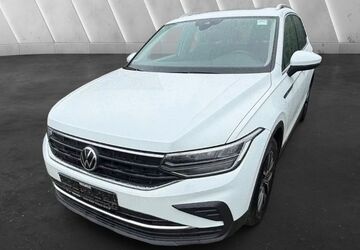 VW Tiguan 157.558 km 21.990 &euro; Düsseldorf 40233