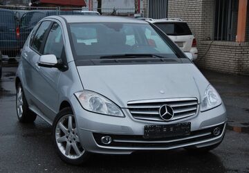 Mercedes-Benz A 170 106.235 km 6.100 &euro; Düsseldorf - Bezirk 8 40231