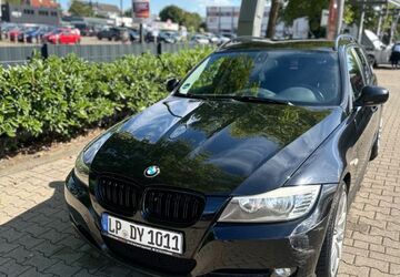 BMW 318 271.000 km 3.000 &euro; Düsseldorf 40591