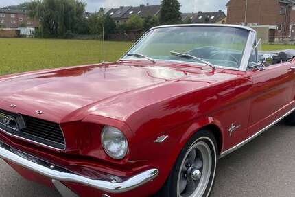 Ford Mustang 5.000 km 45.950 &euro; Mönchengladbach 41238