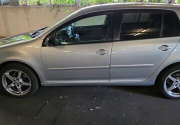 VW Golf 230.000 km 3.500 &euro; dusseldorf 40239