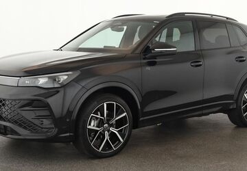 VW Tiguan 18.300 km 44.384 &euro; Düsseldorf 40233