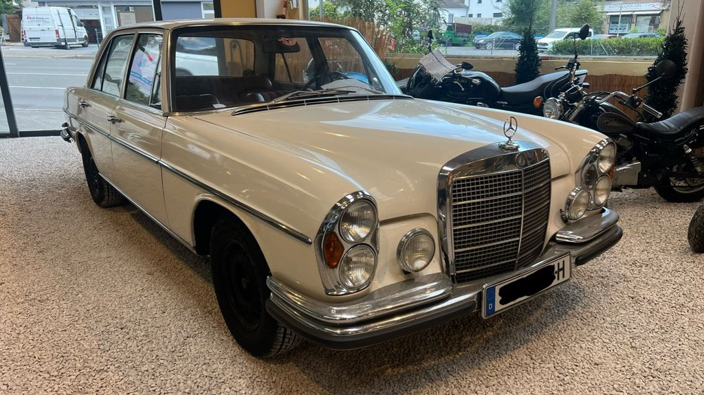 Mercedes-Benz 280 102.000 km 27.999 &euro; Wuppertal 42115