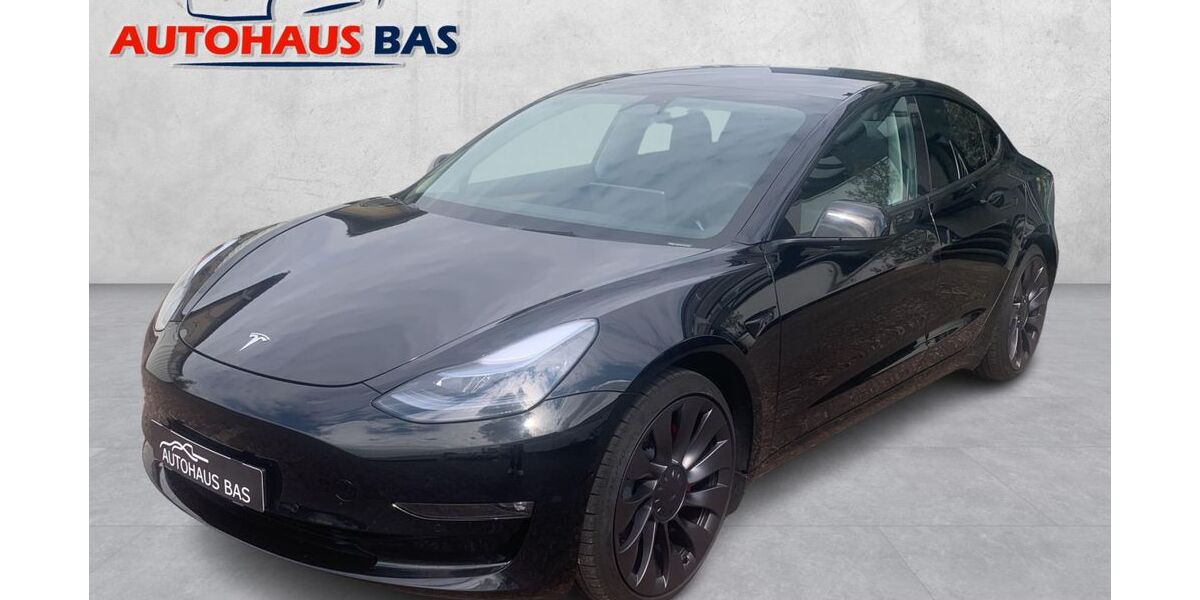 Tesla Model 3 127.799 km 26.950 &euro; Kaarst 41564