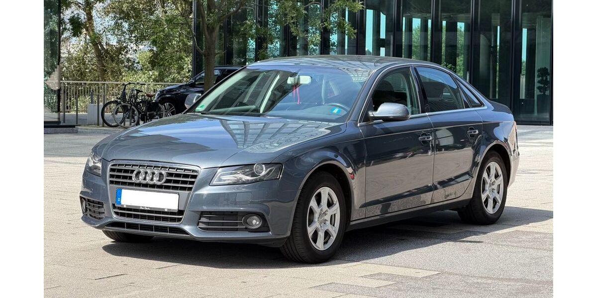 Audi A4 192.000 km 6.290 &euro; Düsseldorf 40221
