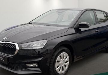 Skoda Fabia 12.937 km 16.890 &euro; Düsseldorf 40233