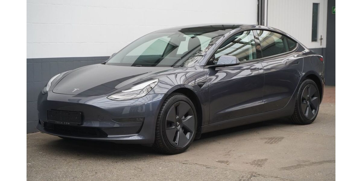 Tesla Model 3 149.980 km 23.950 &euro; Mönchengladbach 41236