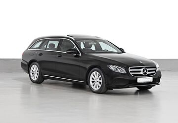 Mercedes-Benz E 220 74.145 km 24.990 &euro; Düsseldorf 40597