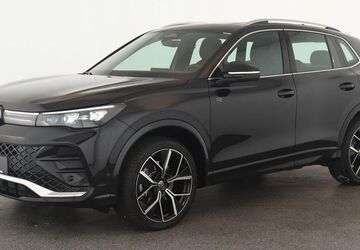VW Tiguan 32.800 km 42.884 &euro; Düsseldorf 40233