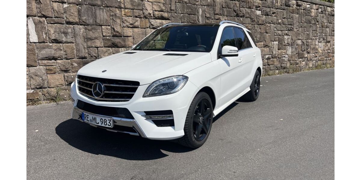 Mercedes-Benz ML 350 137.501 km 25.500 &euro; Düsseldorf 40472